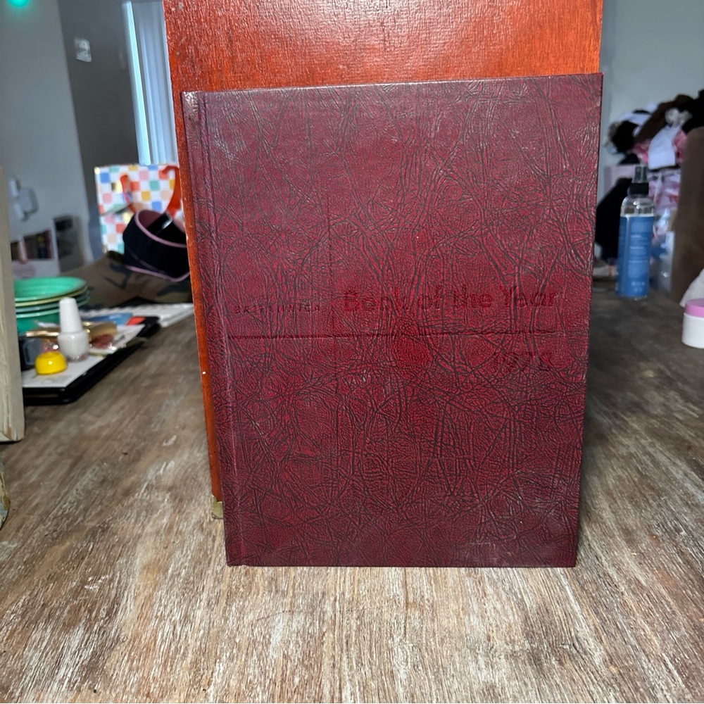 Encyclopedia Britannica Book of The Year 1978 - Events of 1977- Hardcover